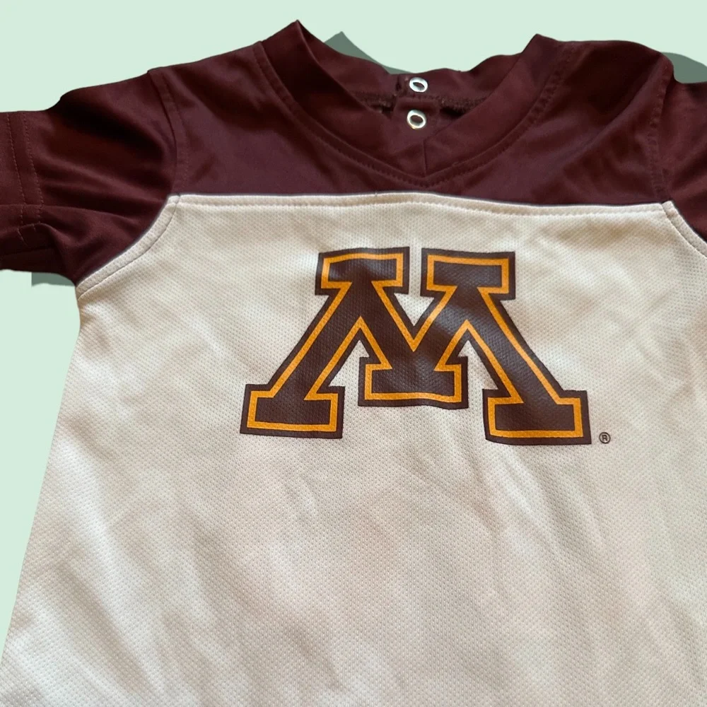 Baby Rivalry Threads University of Minnesota Golden Gophers Jersey Onsie 6-9 Mon